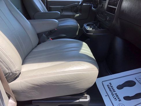 Used 2021 Chevrolet Express 2500 w/ Driver Convenience Package RWD image 24