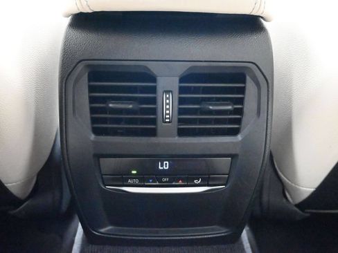 Used 2024 BMW M440i Convertible RWD image 18