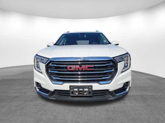 Used 2024 GMC Terrain SLT AWD/4WD image 2