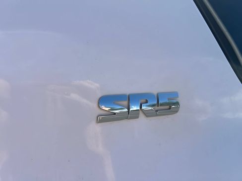 Used 2020 Toyota 4Runner SR5 AWD/4WD image 15