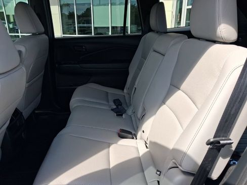 Used 2023 Honda Passport EX-L image 23