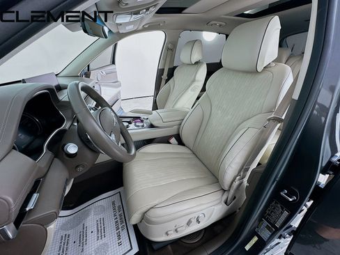 Used 2023 Genesis GV80 3.5T Advanced + AWD/4WD image 32