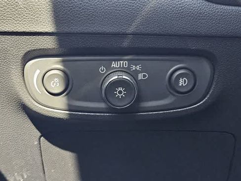 Used 2023 Buick Encore GX Select w/ Safety Package II FWD image 21