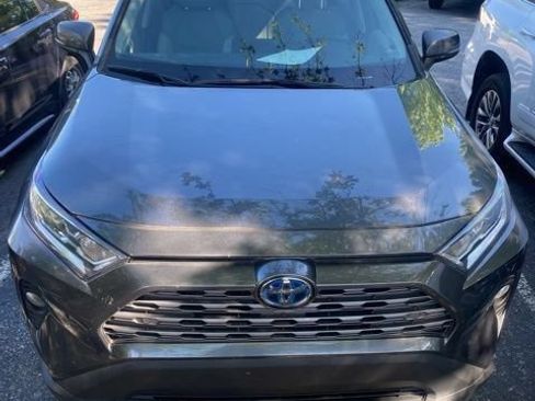 Used 2021 Toyota RAV4 Limited w/ Limited Grade Weather Package AWD/4WD image 10
