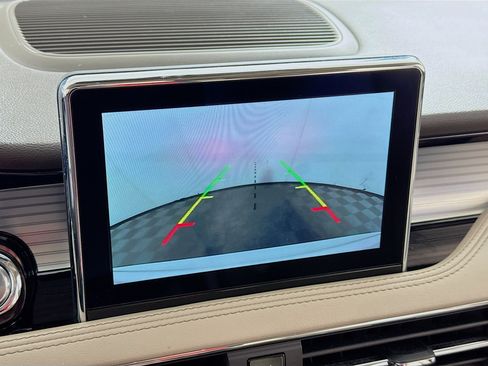 Used 2022 Lincoln Corsair AWD w/ Equipment Group 101A image 3