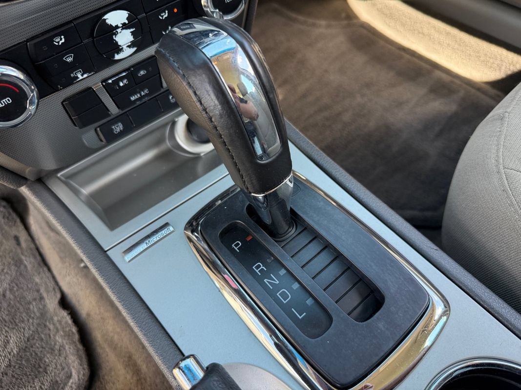 Used 2011 Ford Fusion Hybrid FWD image 37