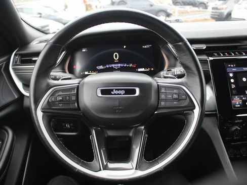 Used 2021 Jeep Grand Cherokee L Laredo image 13