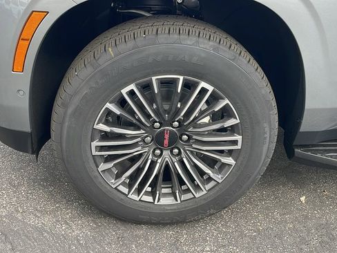 New 2026 GMC Yukon XL Elevation w/ Elevation Premium Package AWD/4WD image 9