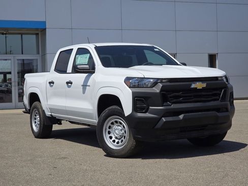 New 2026 Chevrolet Colorado W/T w/ Advanced Trailering Package RWD image 2