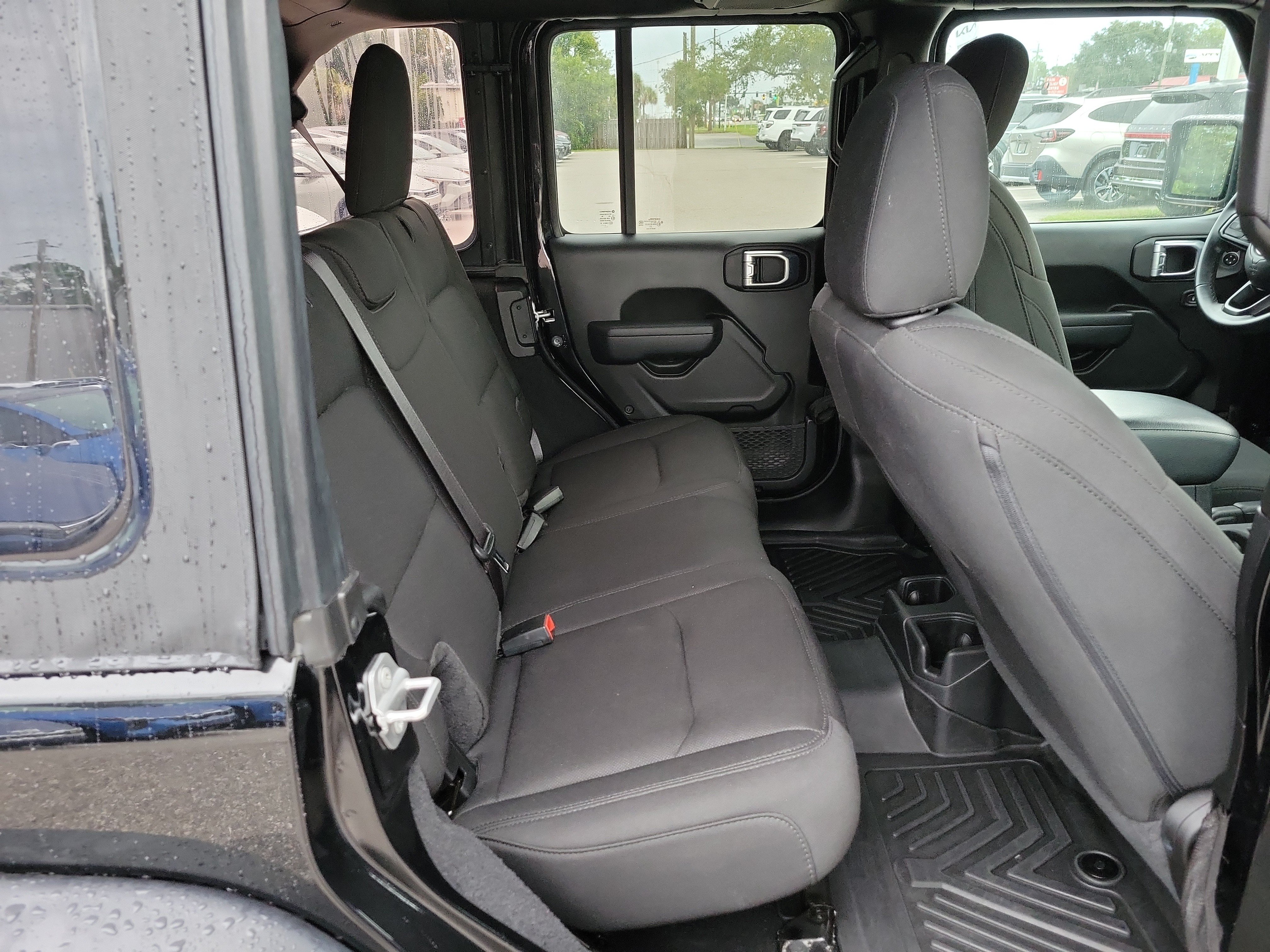 Used 2021 Jeep Wrangler Unlimited Sport AWD/4WD image 10