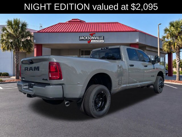 New 2026 RAM 3500 Big Horn AWD/4WD image 7