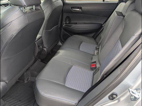 Used 2025 Toyota Corolla Cross XSE image 15