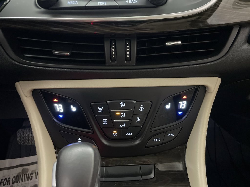 Used 2019 Buick Envision Essence AWD/4WD image 11