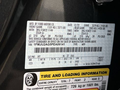 Used 2023 Ford Expedition Limited image 30