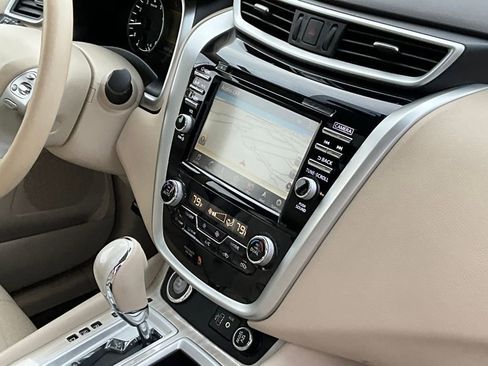 Certified 2018 Nissan Murano Platinum w/ Cargo Package image 19