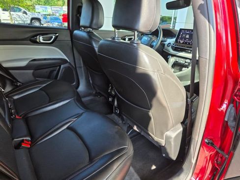 Used 2023 Jeep Compass Limited AWD/4WD image 12