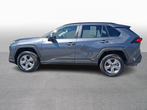 Used 2025 Toyota RAV4 XLE AWD/4WD image 7