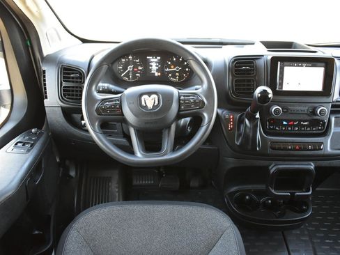 Used 2025 RAM ProMaster 2500 w/ Convenience Group FWD image 11