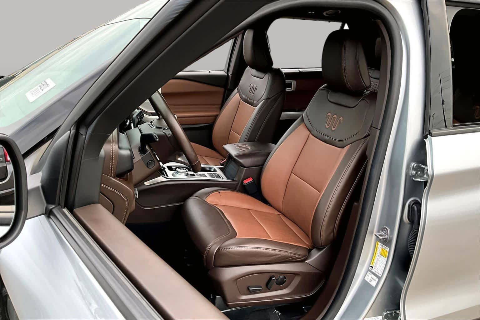 Used 2023 Ford Explorer King Ranch w/ Technology Package RWD image 8