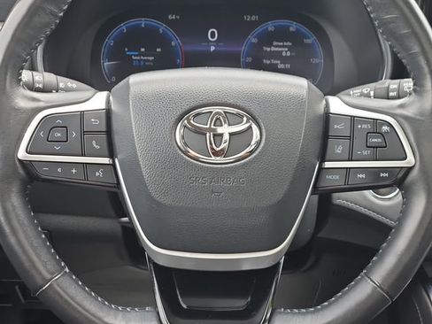 Used 2023 Toyota Highlander Platinum AWD/4WD image 26