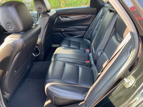 Used 2019 Cadillac XTS Luxury image 18