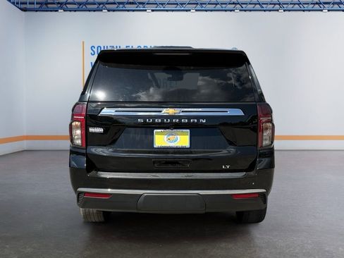 Used 2022 Chevrolet Suburban LT image 5