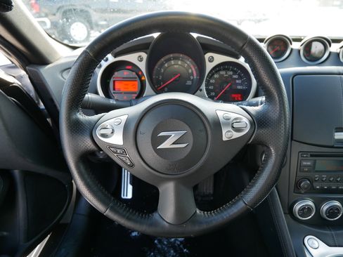 Used 2017 Nissan 370Z Coupe image 28