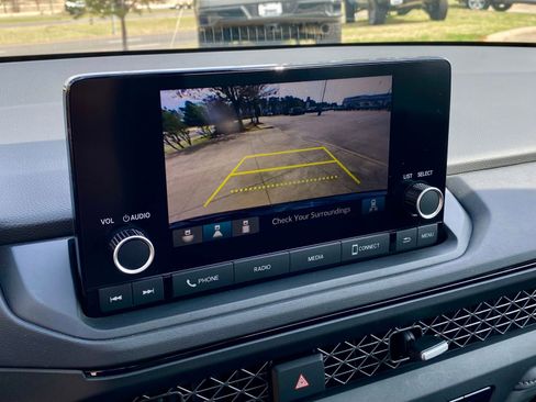 Used 2023 Honda Accord EX image 17