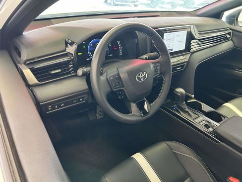 Certified 2025 Toyota Camry SE FWD image 13