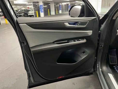 New 2026 Volkswagen Atlas Peak Edition image 19