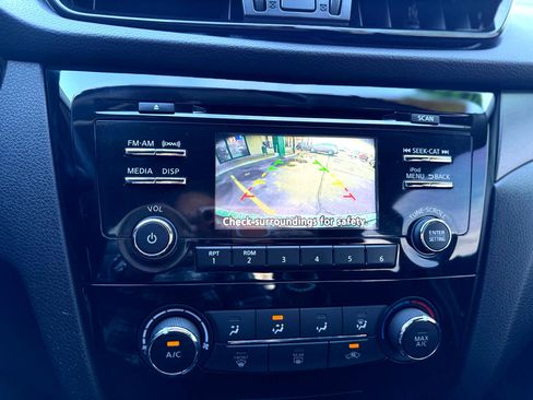 Used 2017 Nissan Rogue Sport S w/ S Appearance Package image 29