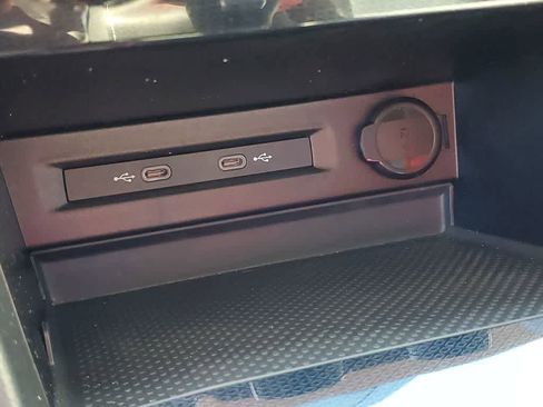 Used 2025 Volkswagen Taos S image 29