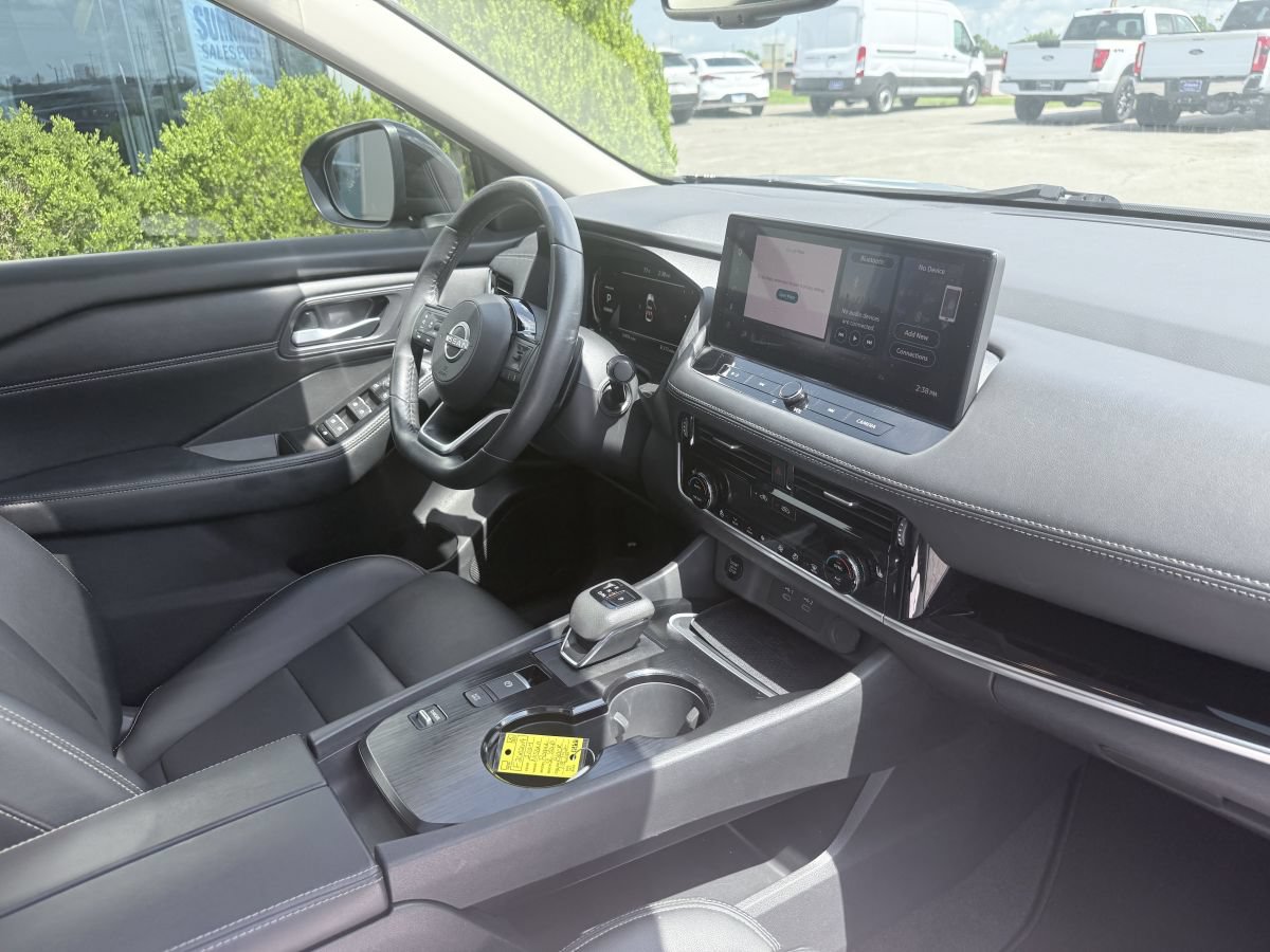 Used 2024 Nissan Rogue SL w/ SL Premium Package FWD image 12