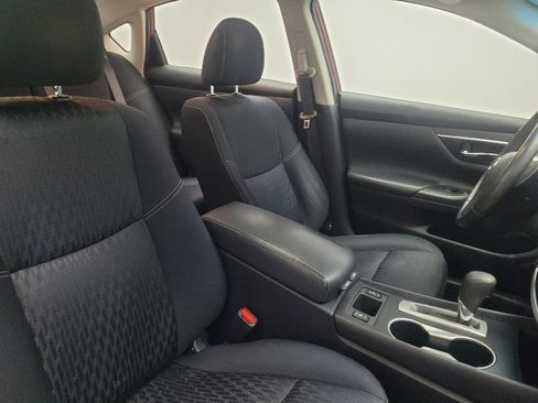 Used 2017 Nissan Altima 2.5 SV w/ Convenience Package image 21
