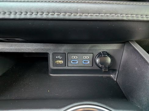 Used 2022 Toyota Highlander XLE FWD image 37