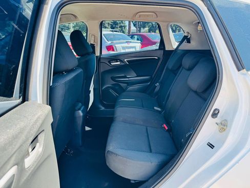 Used 2019 Honda Fit LX image 9