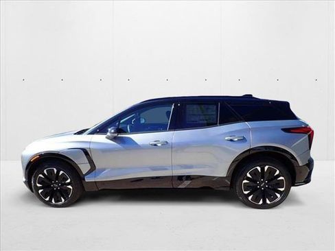 New 2025 Chevrolet Blazer EV RS w/ Super Cruise Package FWD image 3