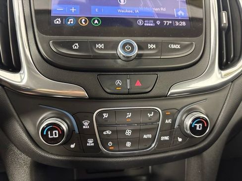 Used 2022 Chevrolet Equinox LT AWD/4WD image 6