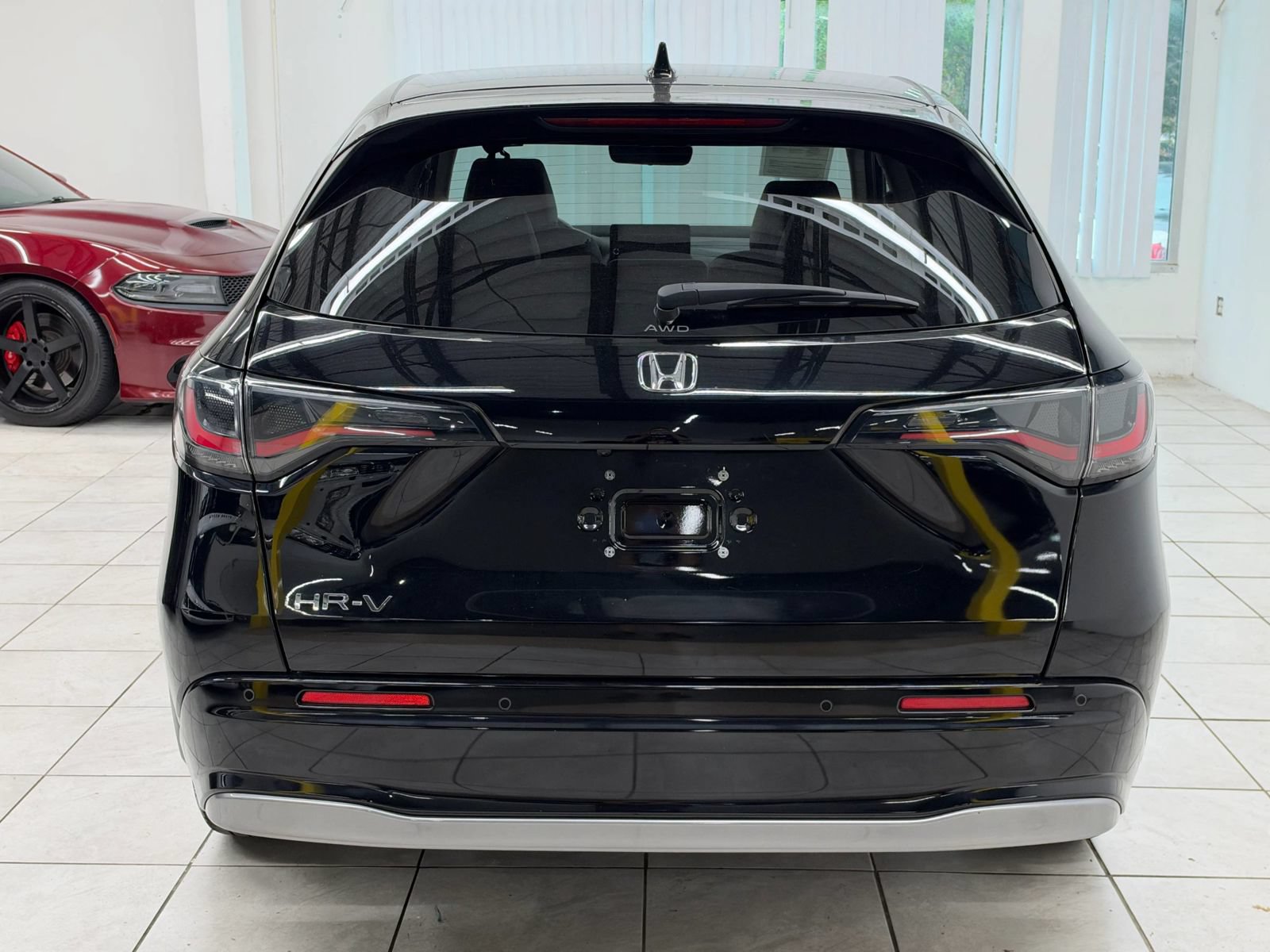 Used 2024 Honda HR-V EX-L image 8