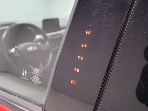 Used 2021 Ford Escape SE w/ Convenience Package image 8