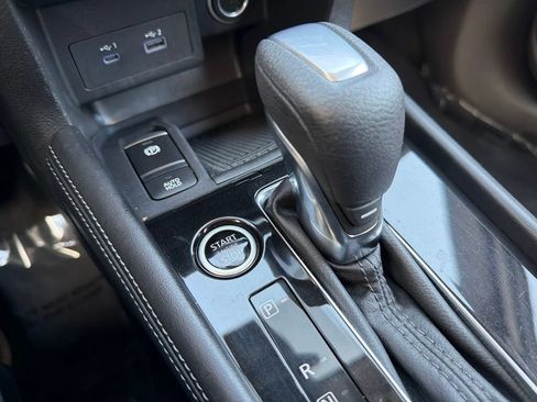 Used 2022 Nissan Kicks SR FWD image 58