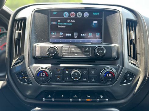 Used 2017 Chevrolet Silverado 1500 LTZ Z71 w/ LTZ Plus Package AWD/4WD image 11