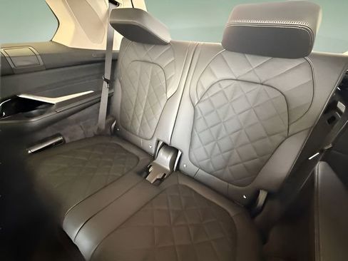 Used 2026 BMW X7 xDrive40i image 21