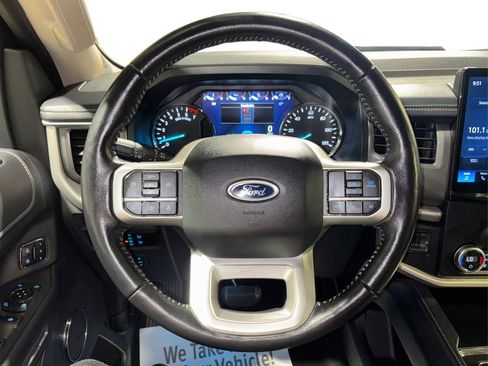 Used 2024 Ford Expedition XLT image 28