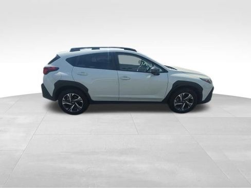 Used 2024 Subaru Crosstrek 2.0i Premium w/ Crosstrek Mirror Package AWD/4WD image 12
