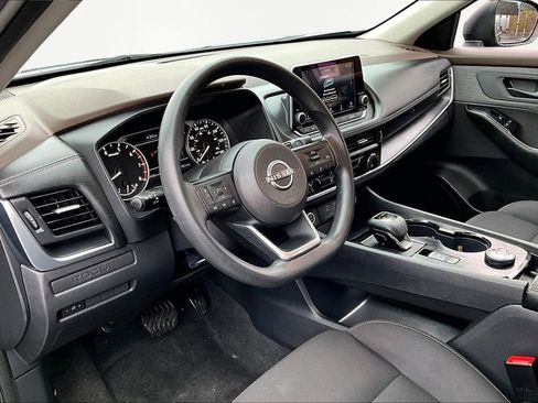 Used 2023 Nissan Rogue S image 14
