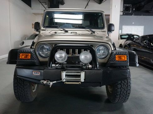 Used 2006 Jeep Wrangler Unlimited Rubicon w/ Security Group AWD/4WD image 16