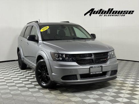 Used 2020 Dodge Journey SE w/ Blacktop Package FWD image 1