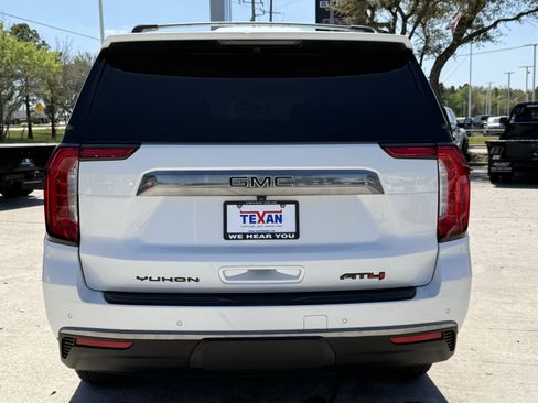Used 2024 GMC Yukon XL AT4 w/ Technology Package image 6