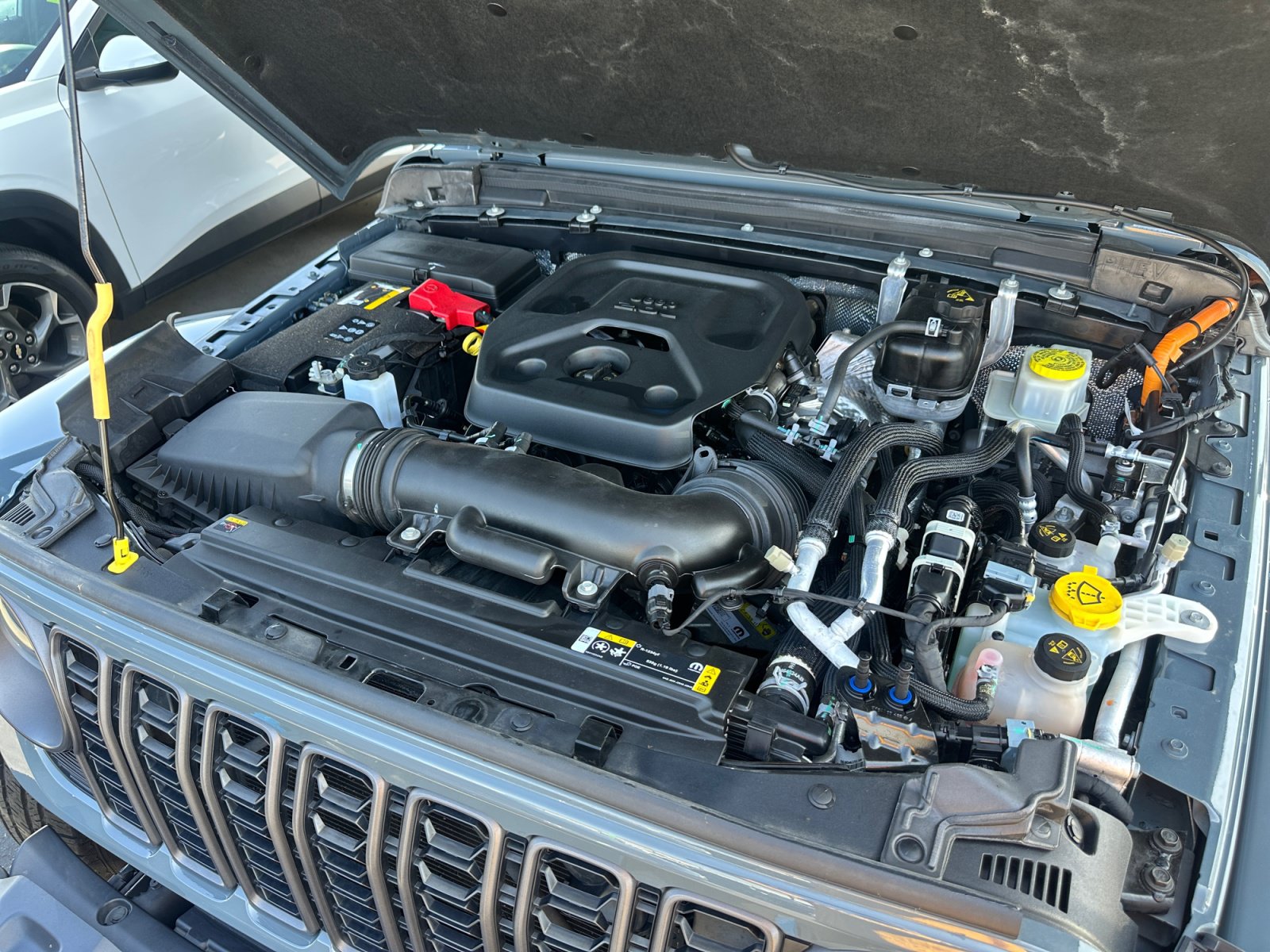 Used 2024 Jeep Wrangler Unlimited AWD/4WD image 28